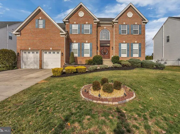 14 Crofton Chase Ct, Marlton, NJ 08053