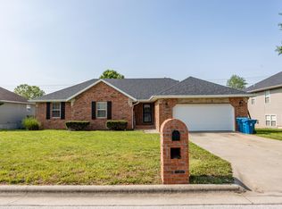 872 W Crestwood St, Nixa, MO 65714