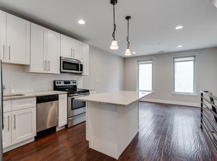 1022 S 19th St #B, Philadelphia, PA 19146