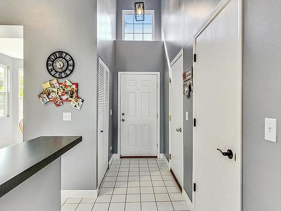 2nd image of 5813 Emerald Pointe Dr