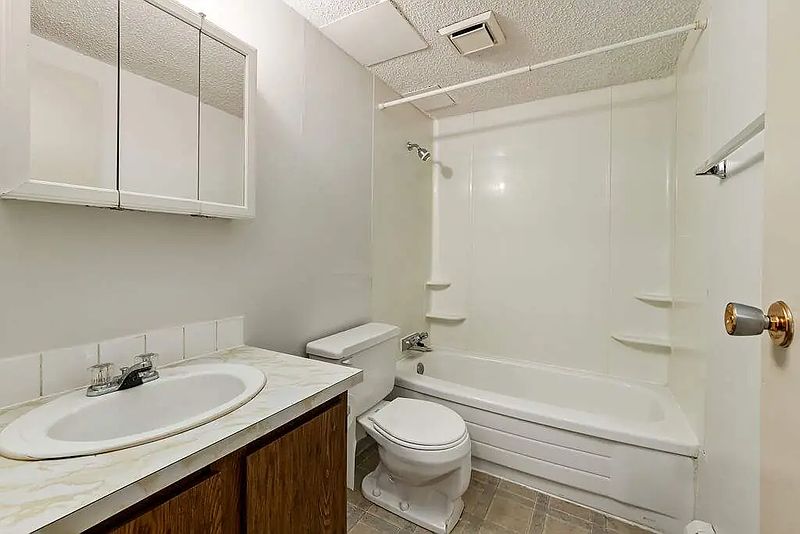Lethbridge Apartment for rent - 1 Bedroom — photo 6