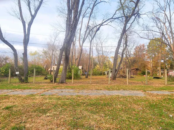 2306 E Dexter Ave, Terre Haute, IN 47805