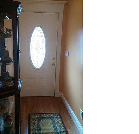 2nd image of 102 Seneca Dr