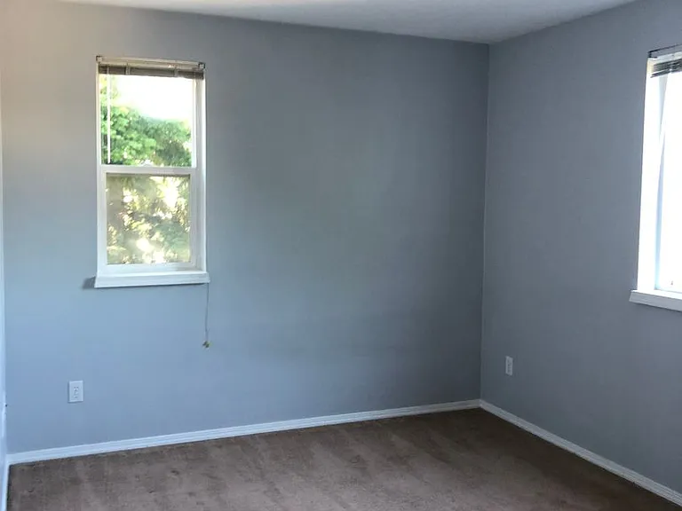 300 N Oak Harbor St #B201 — Photo 11