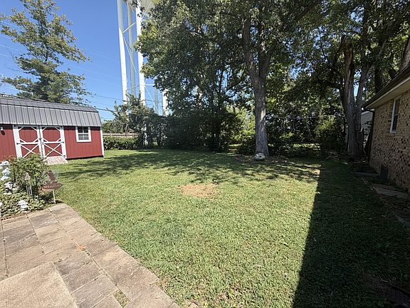 4th image of 319 Copeland Rd