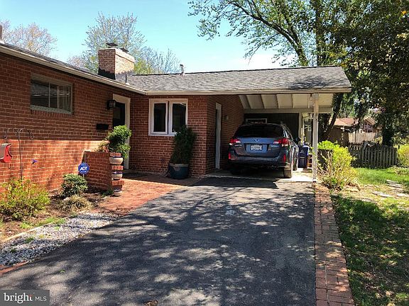 2nd image of 10008 Morningside Ct