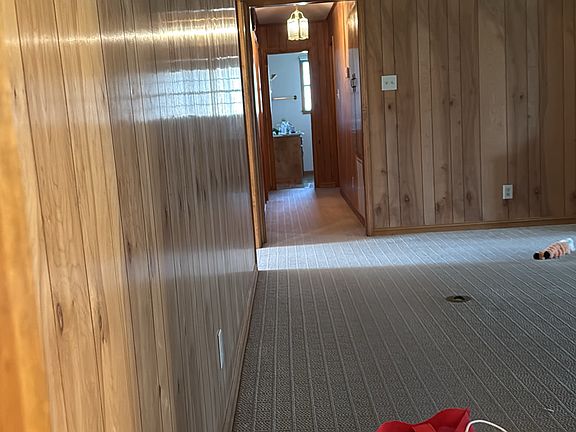 5th image of 1422 Grace Ave