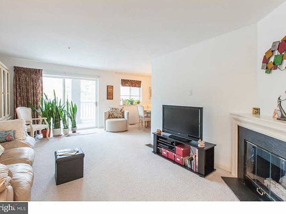 2nd image of 307 Paoli Pointe Dr #307L