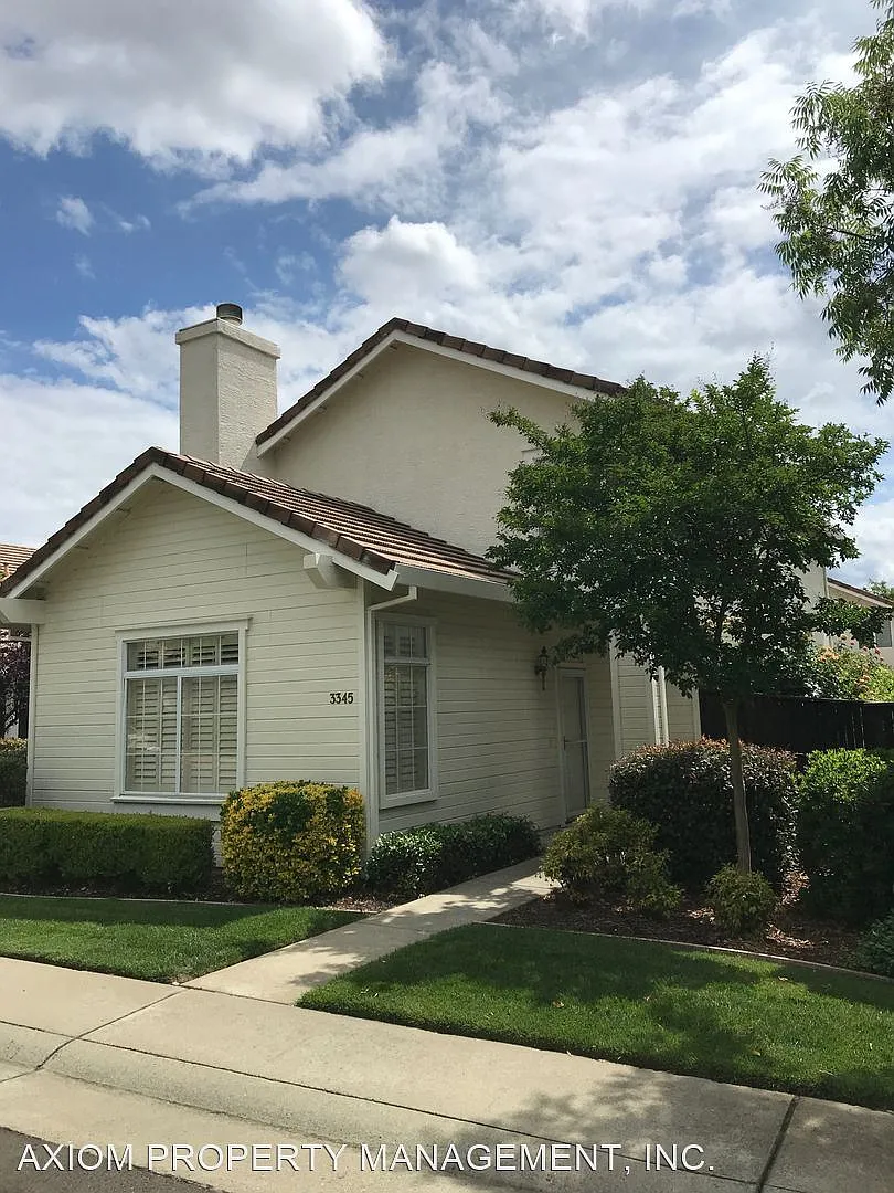 3345 Apollo Cir photo 1
