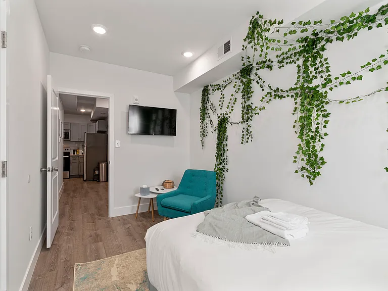 4129 Parrish St #2 — Photo 7