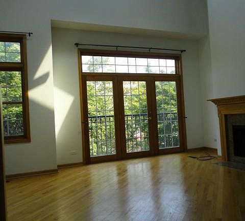 4th image of 2714 N Wayne Ave #O3