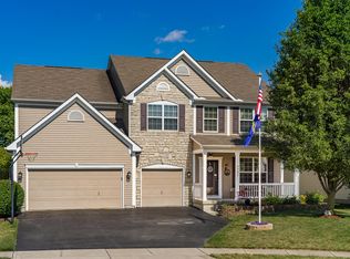5597 Platinum Dr, Grove City, OH 43123