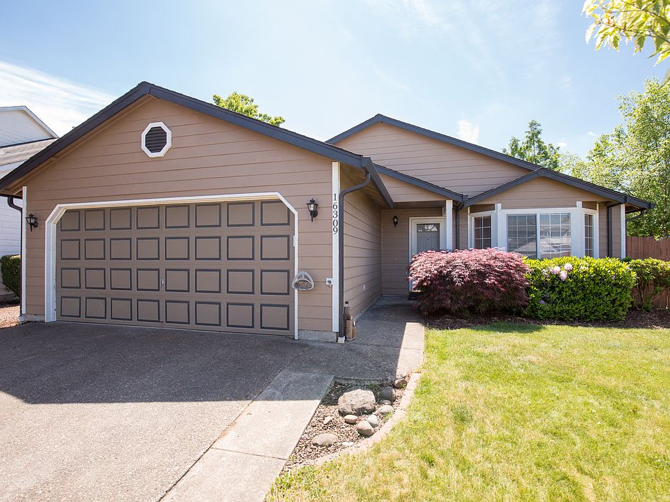 1st image of 16309 NE 89th Cir