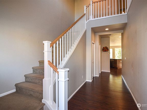 2nd image of 1004 86th Avenue SE