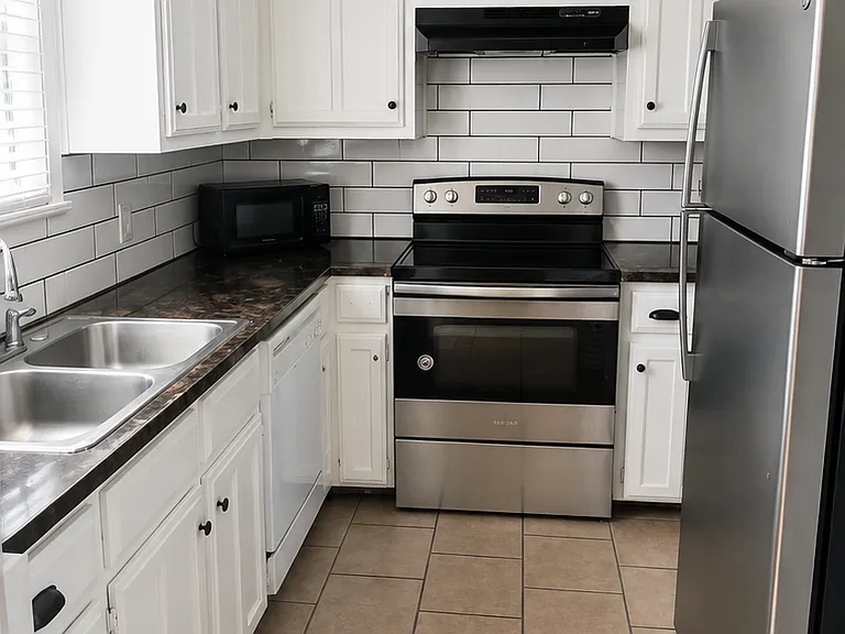 226 Zuni Dr — Photo 5
