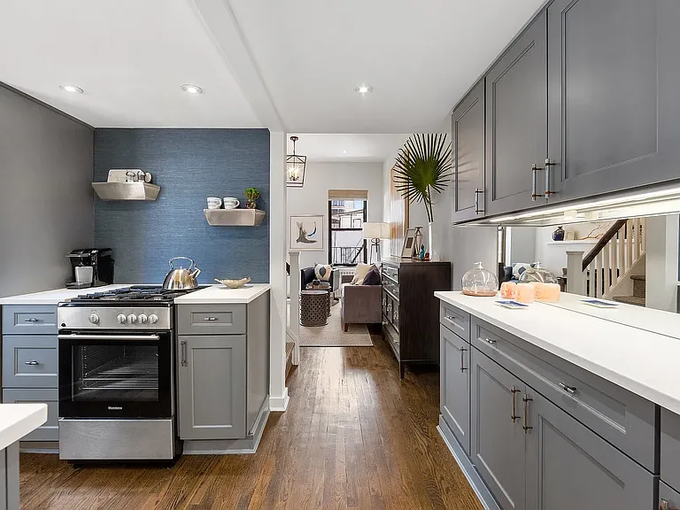 170 E 92nd St #5C — Photo 5