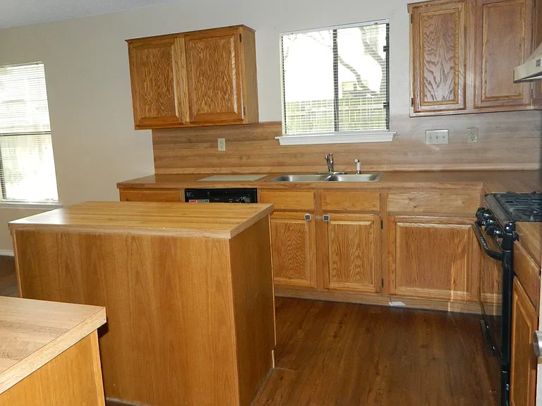 13108 Lubbock Ln — Photo 8