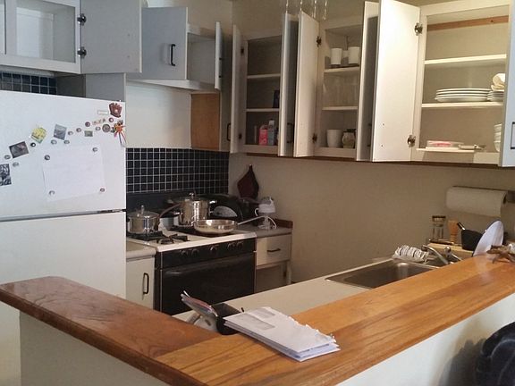 3rd image of 350 Lincoln Pl APT 2A