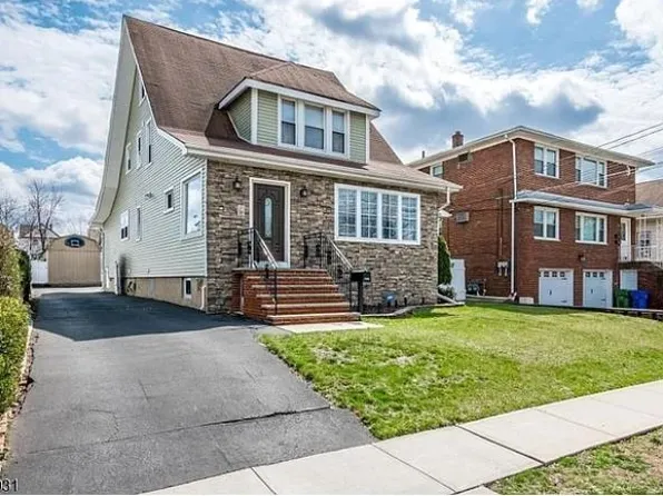 108 E Gibbons St Floor 2, Linden, NJ 07036