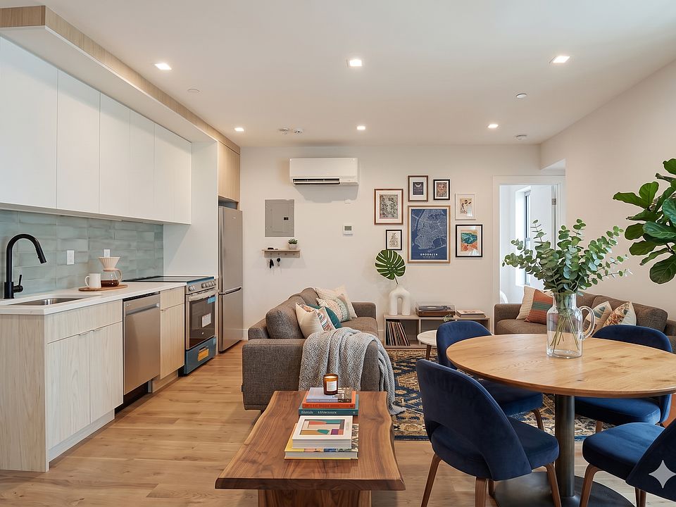 1st image of 415 Manhattan Ave #317B