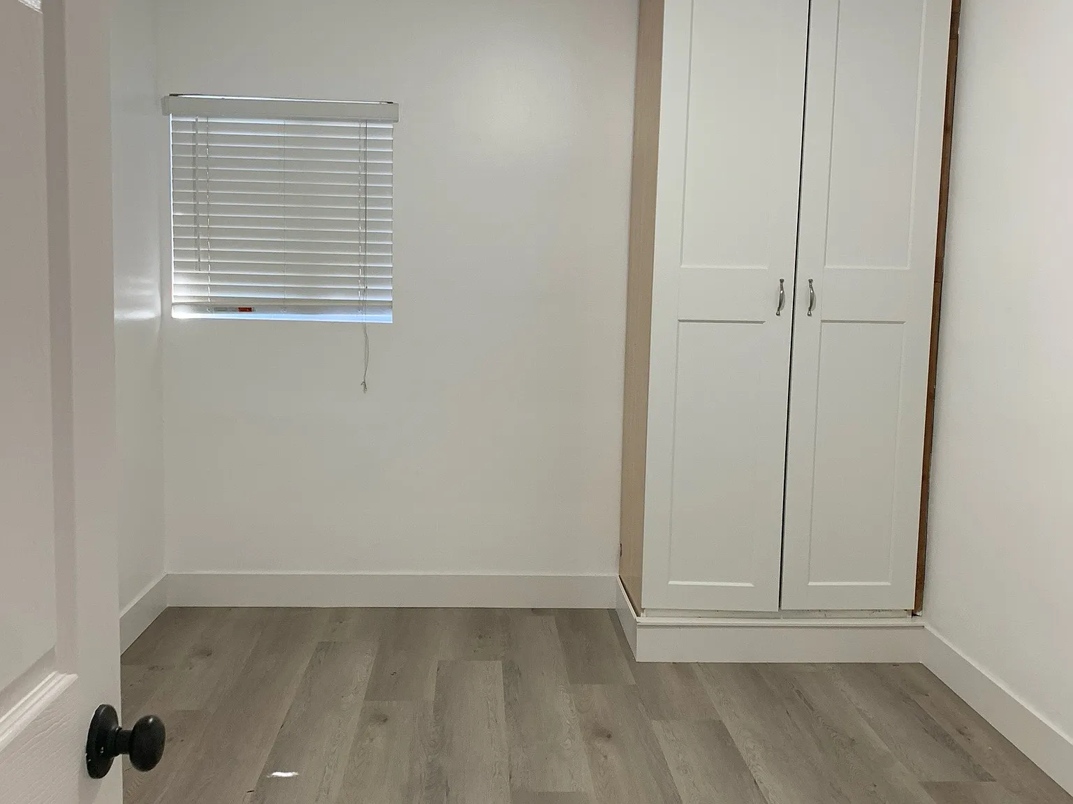 3 bed, 1136 sqft, $3,445 — Photo 3