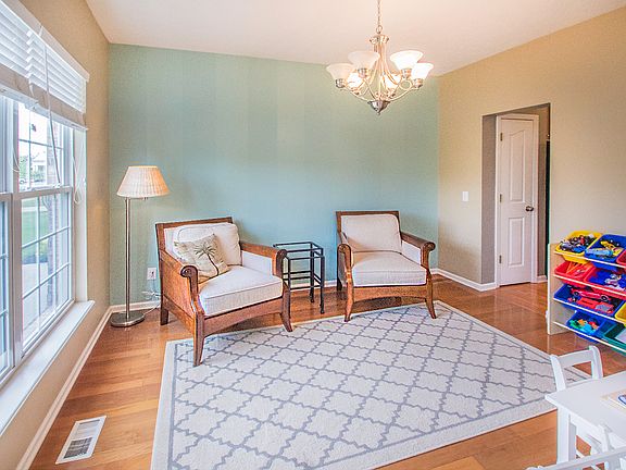 4th image of 11825 Joggins Ln