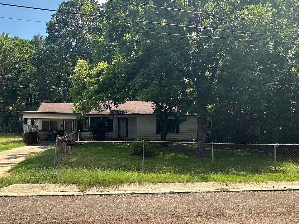 1st image of 913 W Calhoun