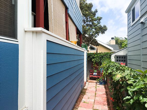 Exterior side, walk way