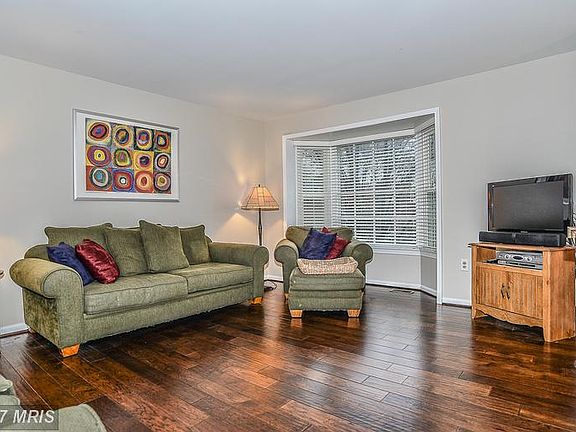 5th image of 4214 Sleepy Lake Dr