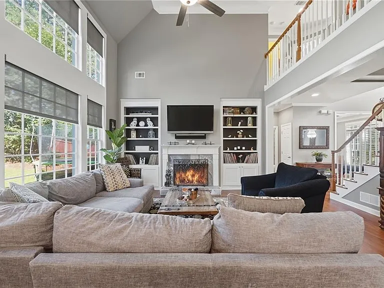 1737 Kinsmon Cv — Photo 16