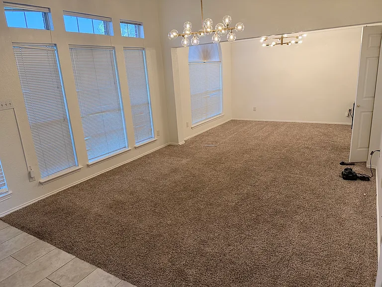 2305 Austin Dr — Photo 8