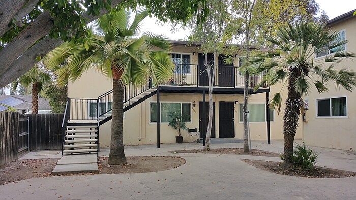 1st image of 4427 Rosebud Ln