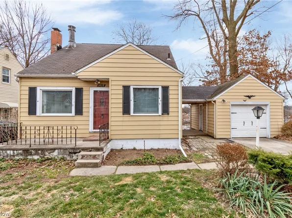 1453 Burkhardt Ave, Akron, OH 44301