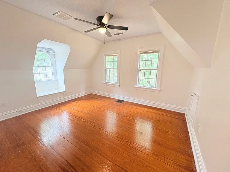 212 Barbourville Dr — Photo 30