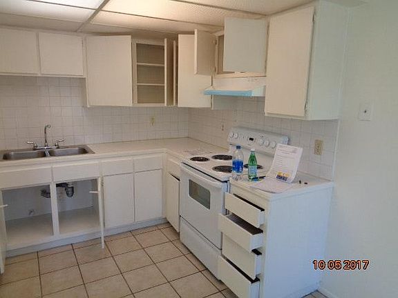 5th image of 16035 Dorsey Ave APT D