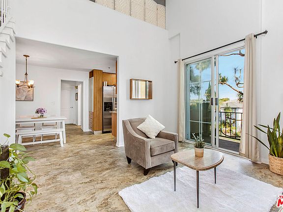 3rd image of 7037 La Tijera Blvd APT B201