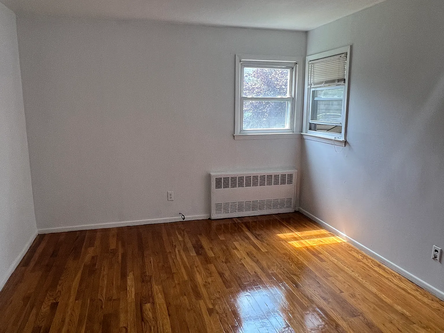 3 bed, 1200 sqft, $3,600 — Photo 4