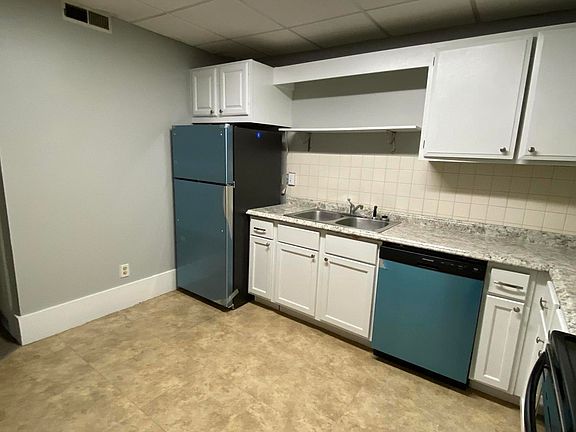 5th image of 1020 Oak Ave APT 3