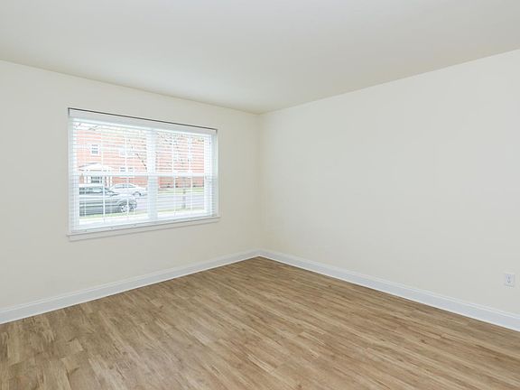 3rd image of 3511 Stuart Ave