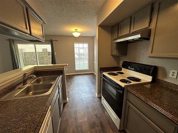 4th image of 2120 El Paseo St APT 2203