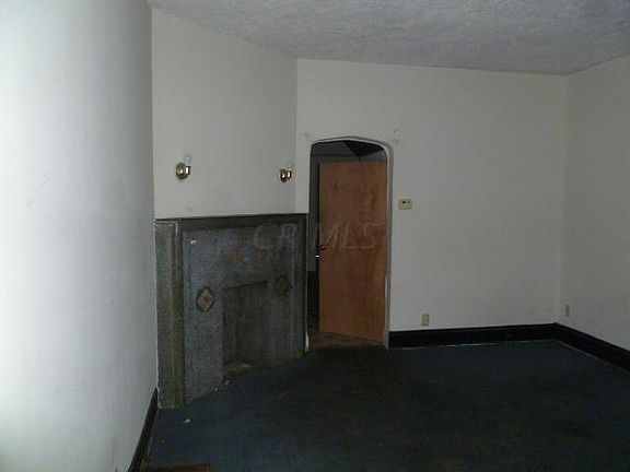 5th image of 2586 Azelda St