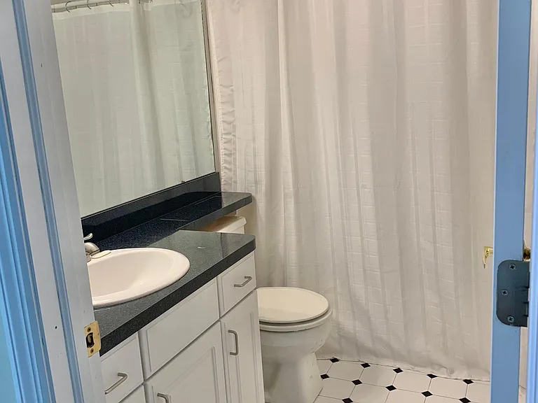 401 Vista Cir #401 — Photo 19
