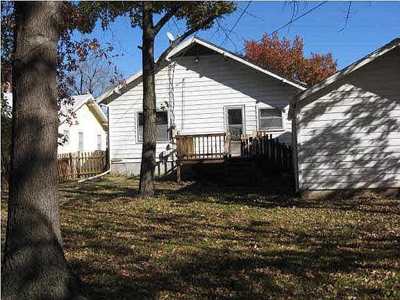 2nd image of 519 N Saint Nicholas St