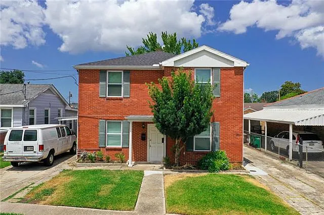 3 bed, 2.0 bath, 1595 sqft, $1,750 — Photo 2