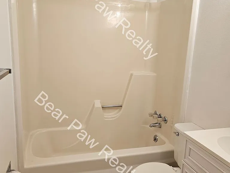 2525 Pattison Ave — Photo 14