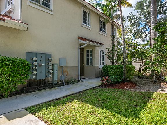 5th image of 21401 NW 13th Ct APT 801