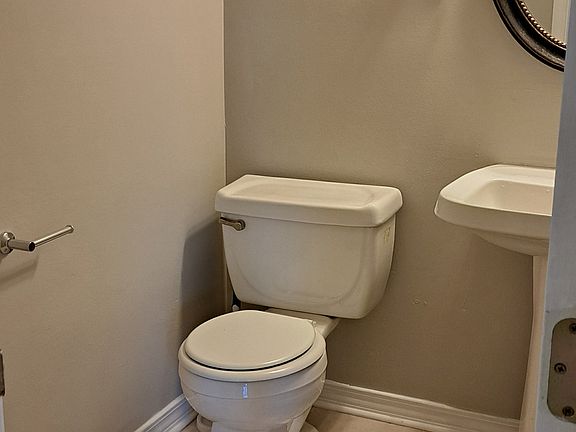 5th image of 6144 Clearwater Dr