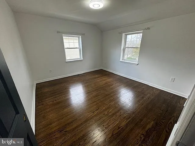 8 Cooper Ave — Photo 19