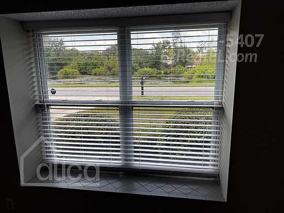 5th image of 9593 Villiers Dr S