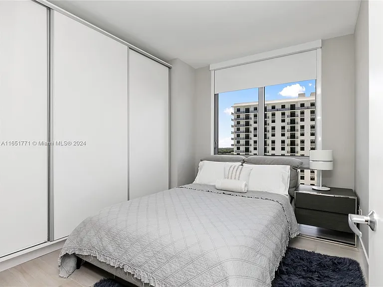 16385 Biscayne Blvd #1701 — Photo 13